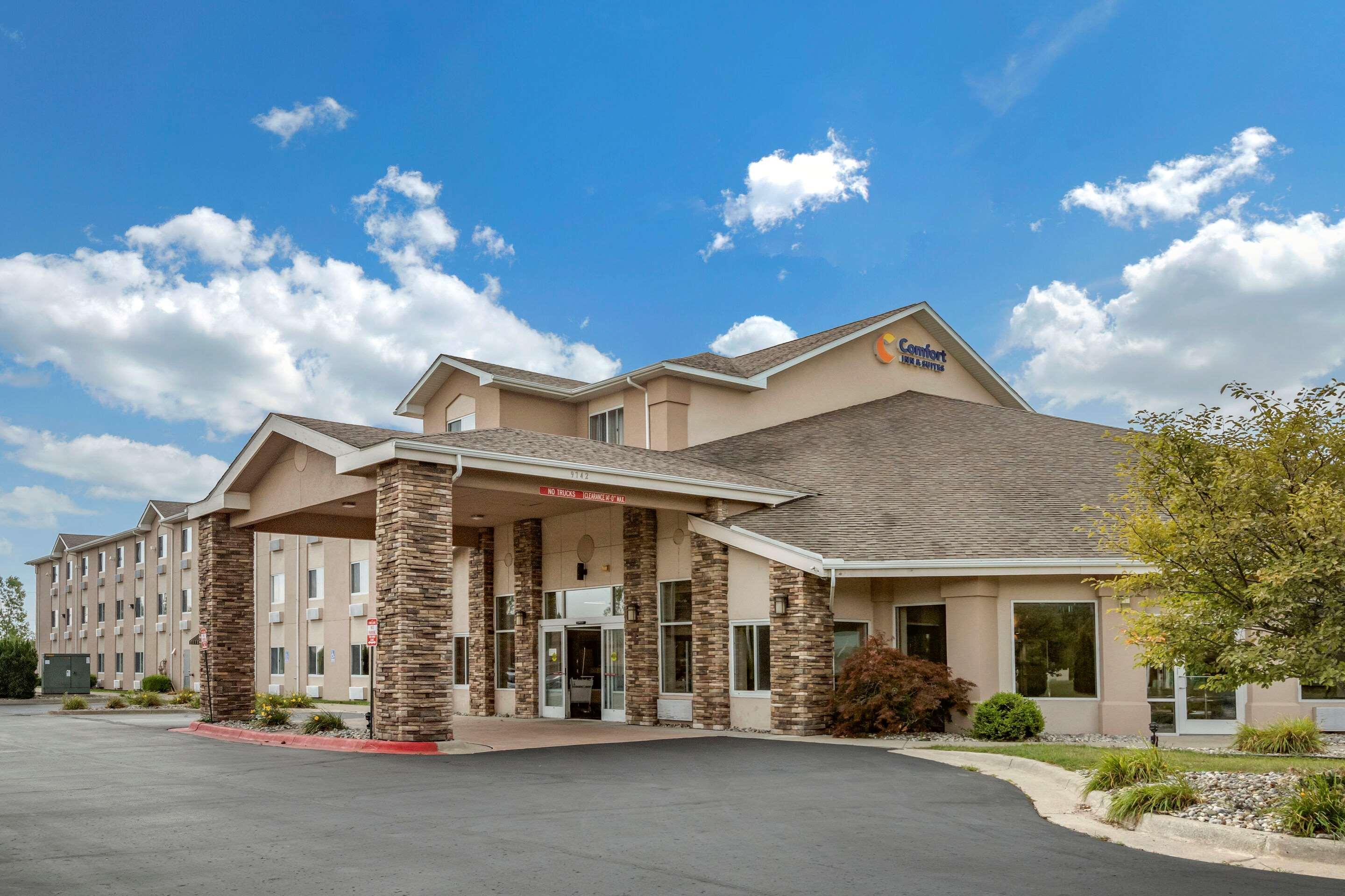 Comfort Inn & Suites Dimondale - Lansing Екстериор снимка