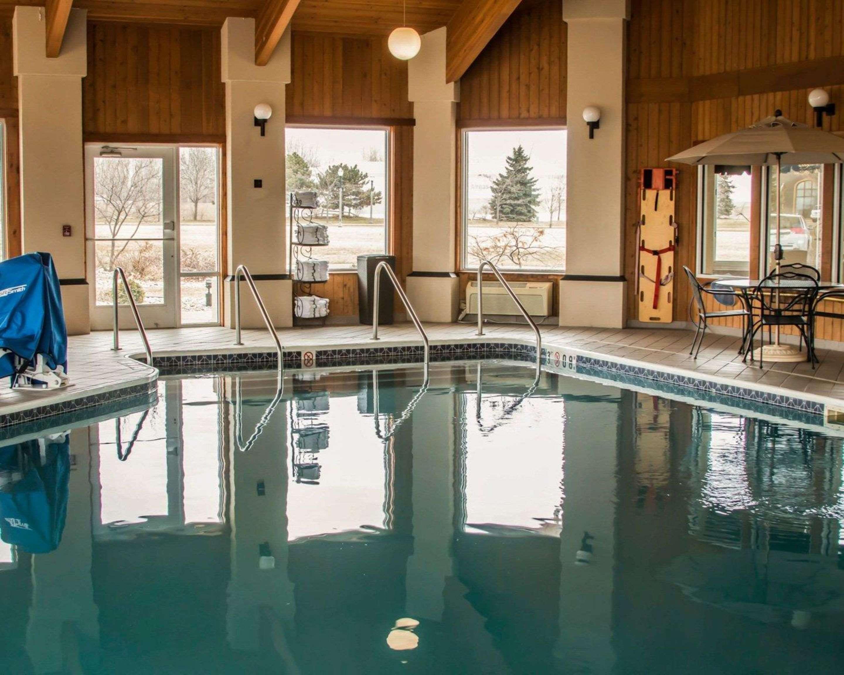 Comfort Inn & Suites Dimondale - Lansing Екстериор снимка