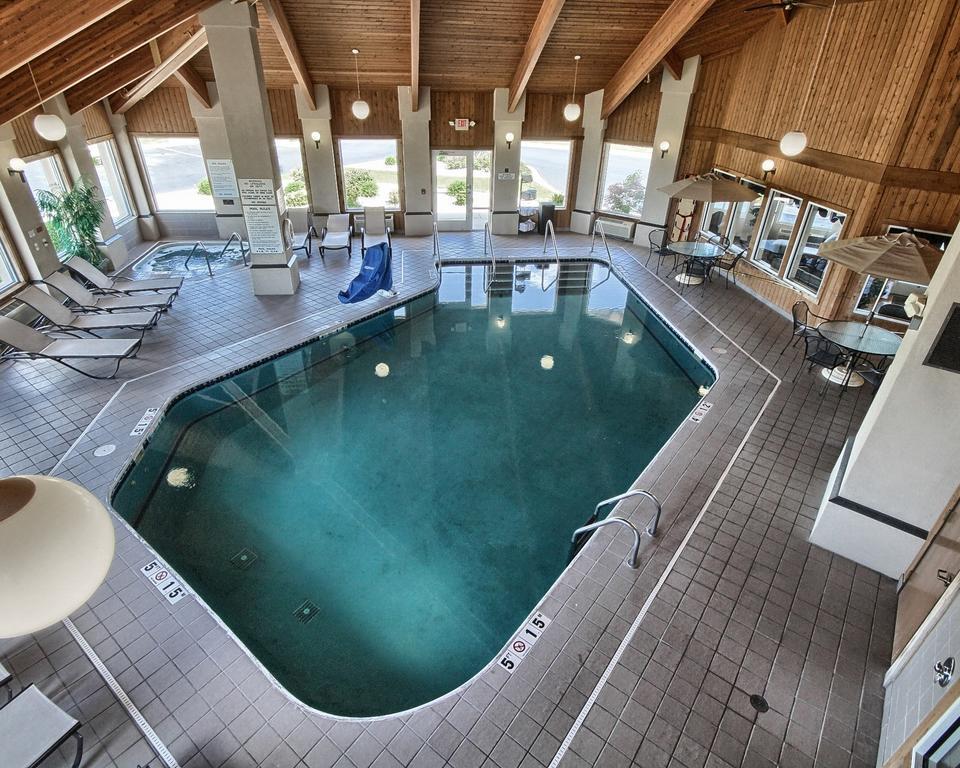 Comfort Inn & Suites Dimondale - Lansing Екстериор снимка